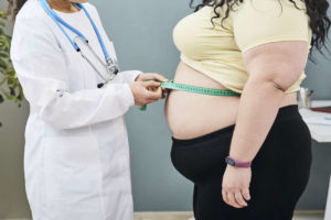 Lire la suite à propos de l’article Obésité Traitement Naturel Causes Symptômes